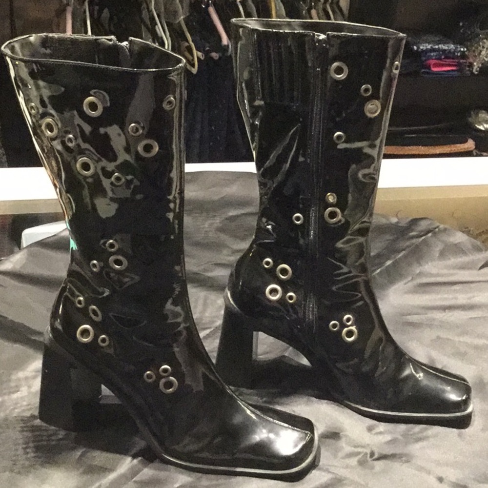 New Shiny Black boots size 7 1/2, Rampage brand.